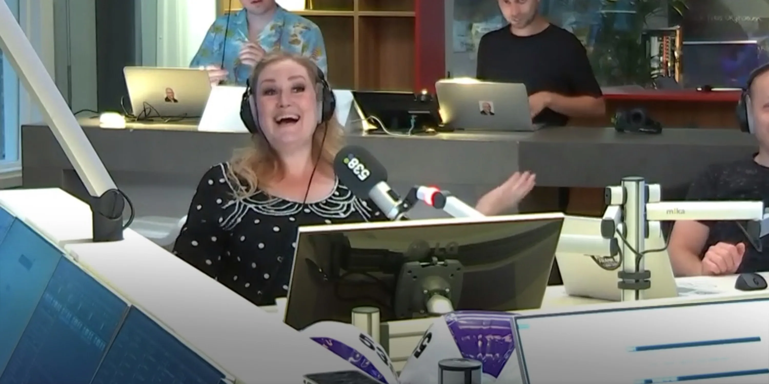 Jelte voorspelt precíes hoe Hannelores dag verloopt