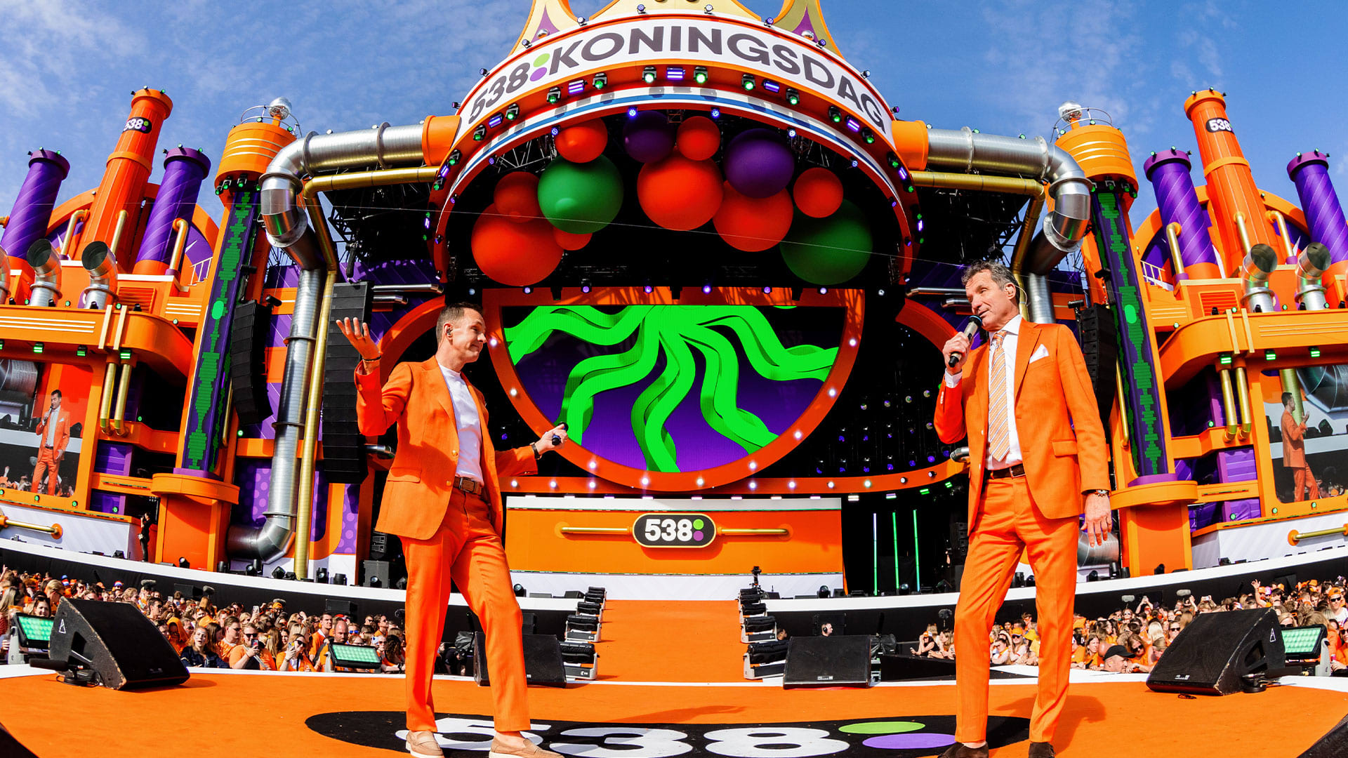 De Bevers krijgen de lach niet van ons gezicht op 538 Koningsdag 2026
