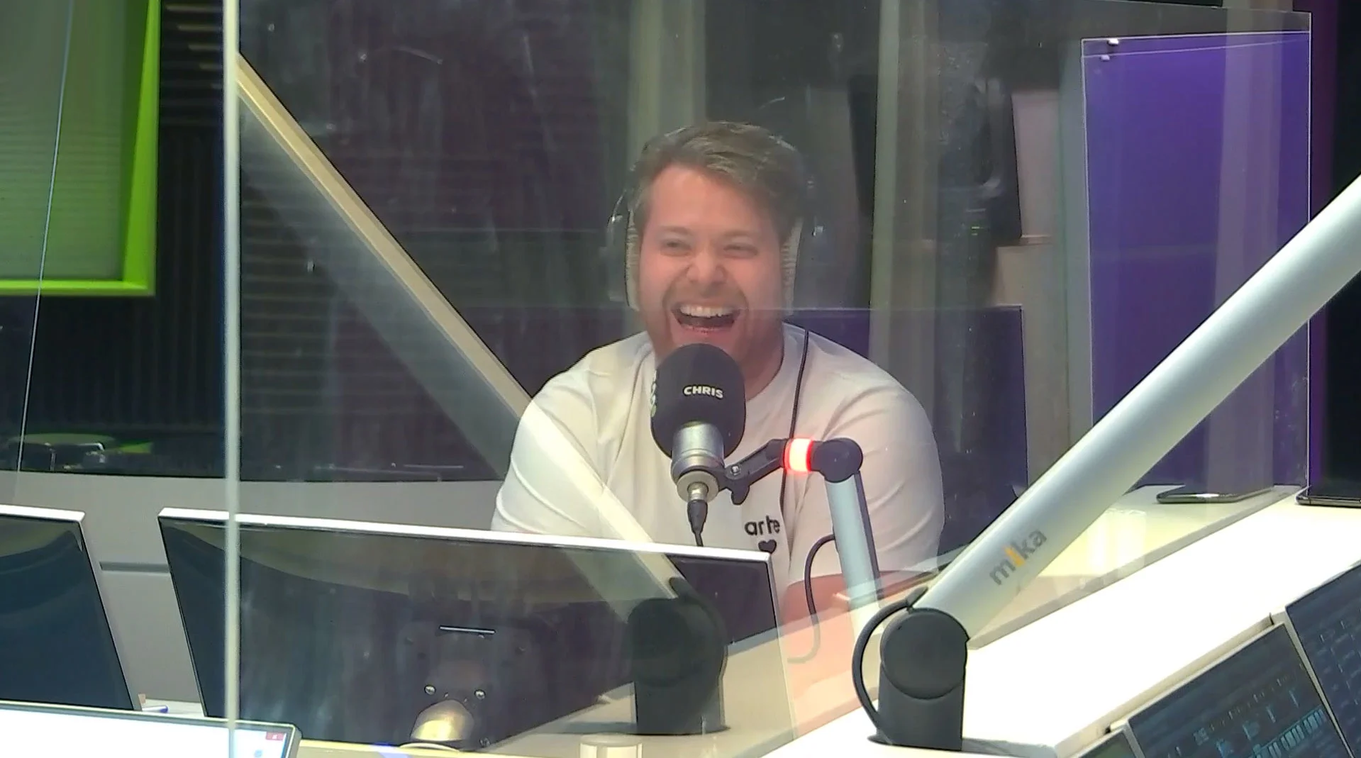 Lol! Chris kreeg 'iets extra's' bij z'n massage