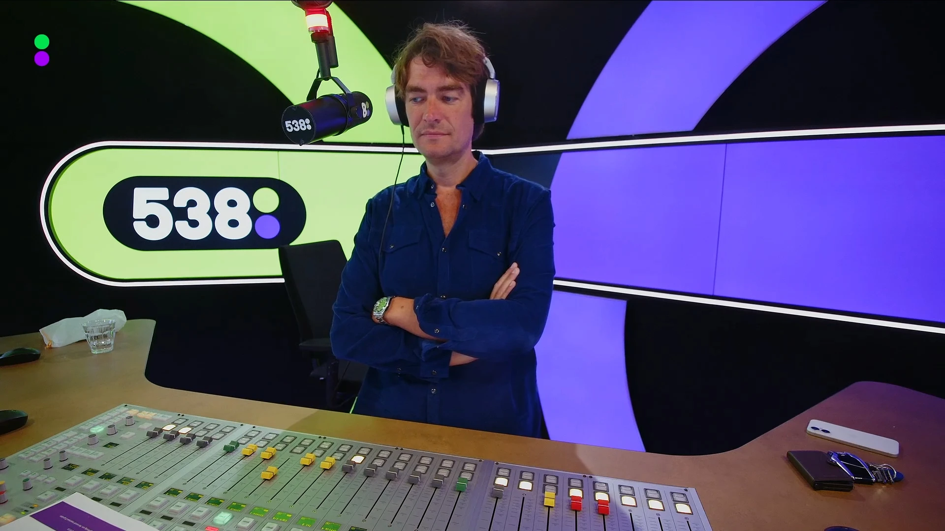 Raymond Mens praat ons bij over de Epstein-files en de bruiloft van Trump