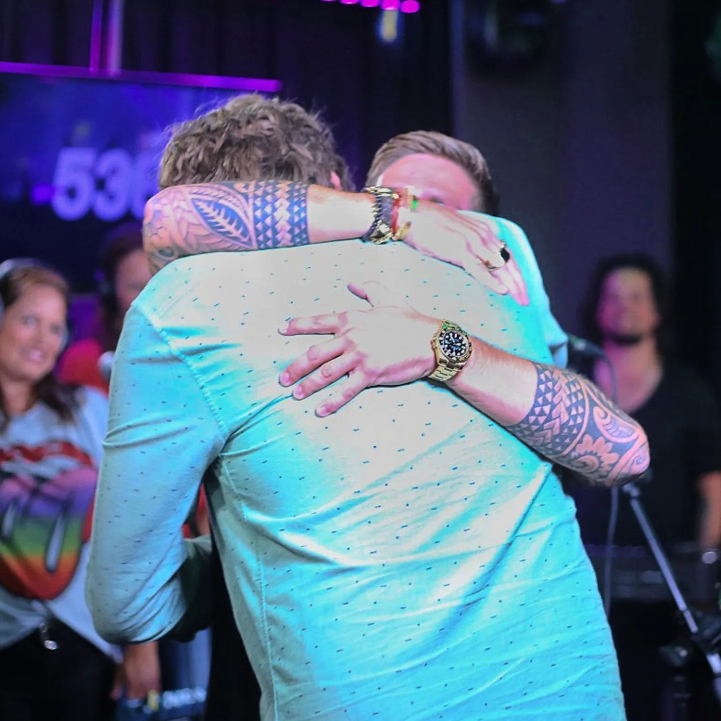 André Hazes verrast Frank Dane met lied voor zijn zoon!