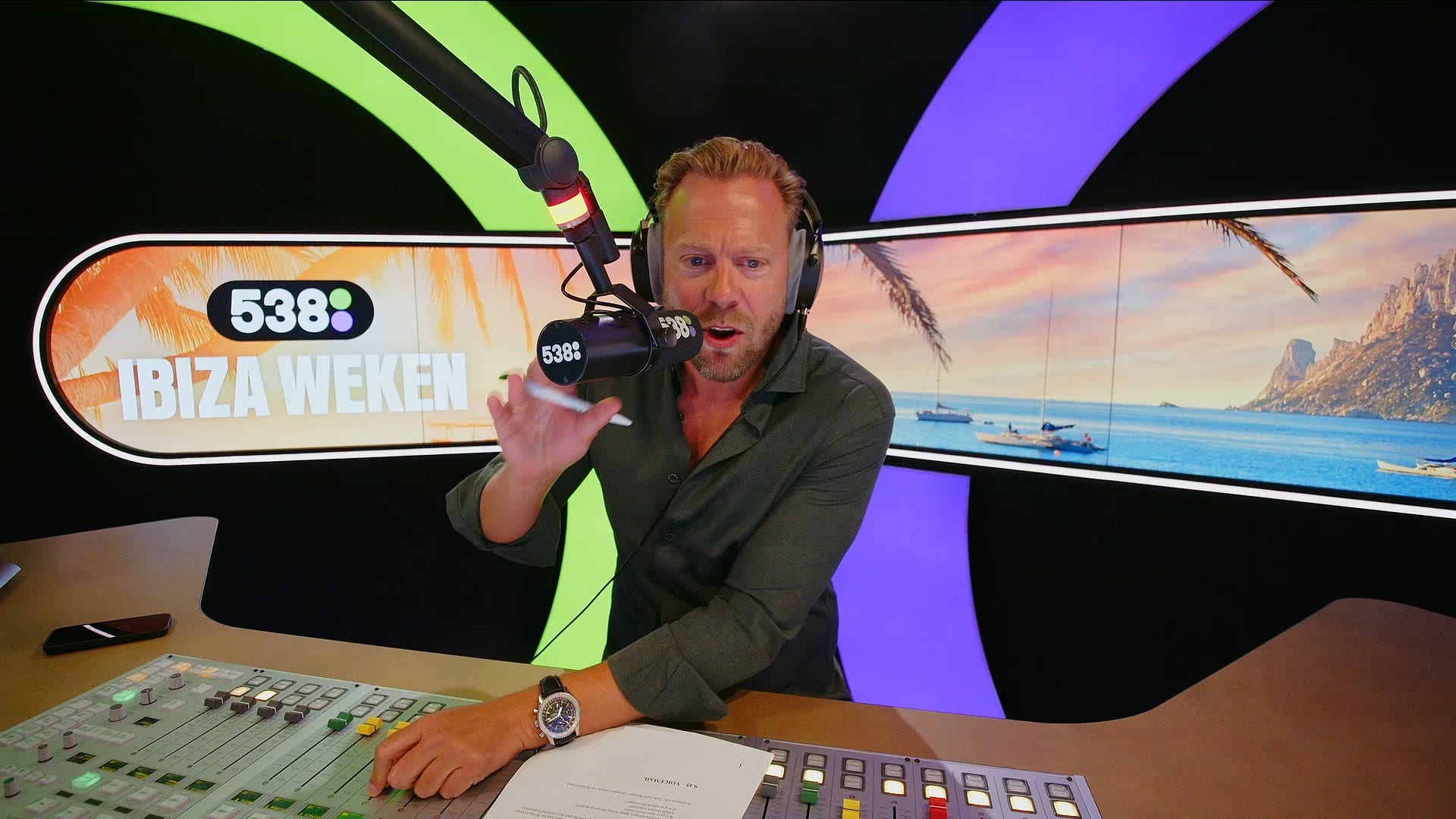 Bevindt de gestolen gouden helm zich nog in Nederland?!