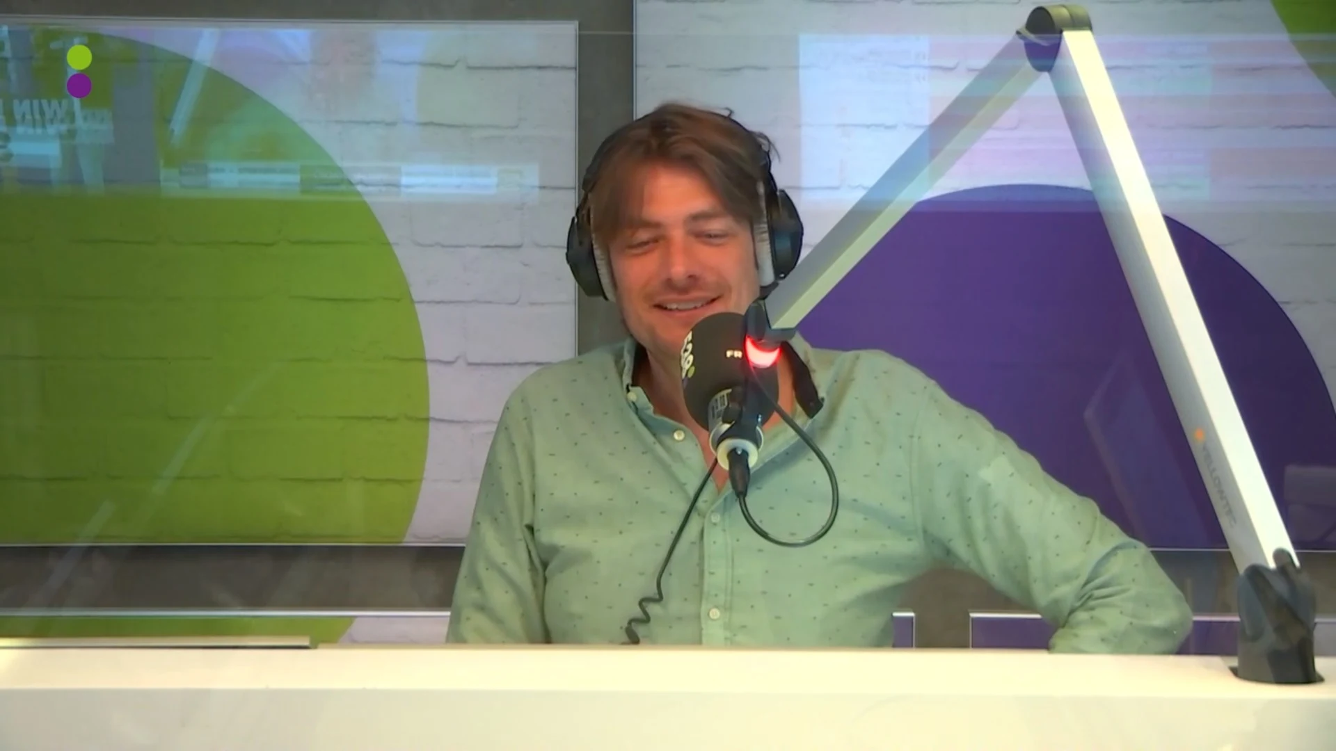 Schrijver coronalied reageert op ophef!