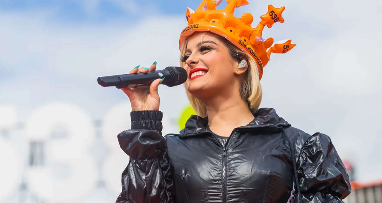 Een koninklijk optreden van Bebe Rexha!