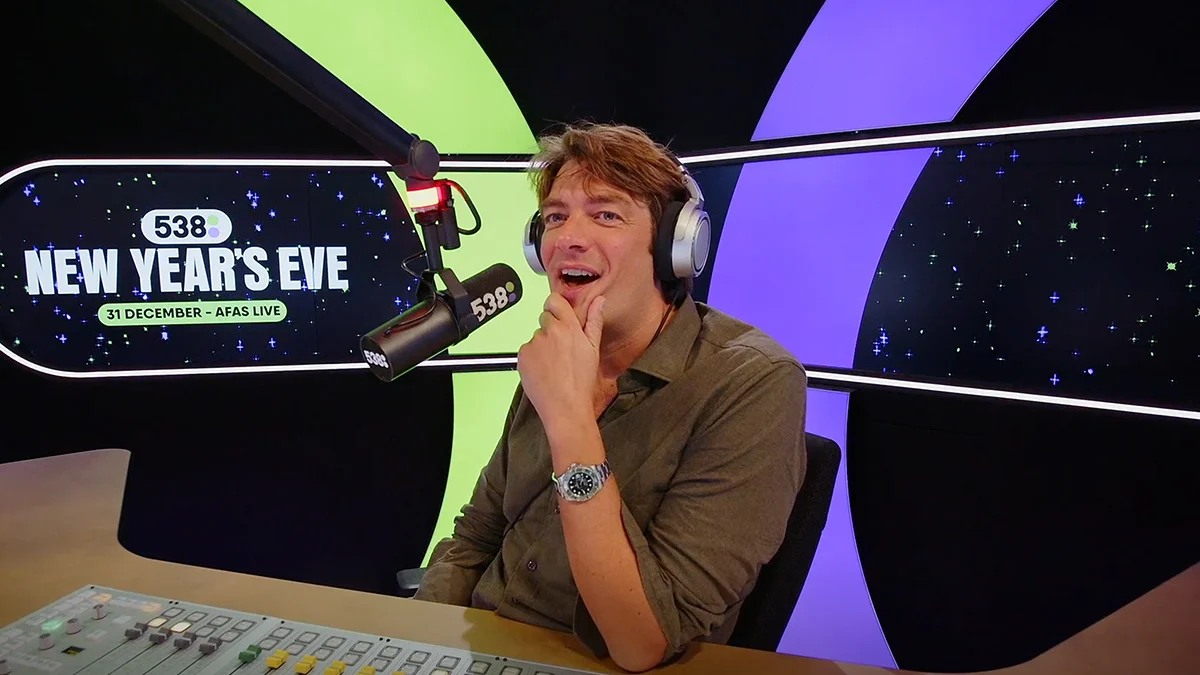 Luisteraar is 2.10 meter en heeft maat 50! 😱