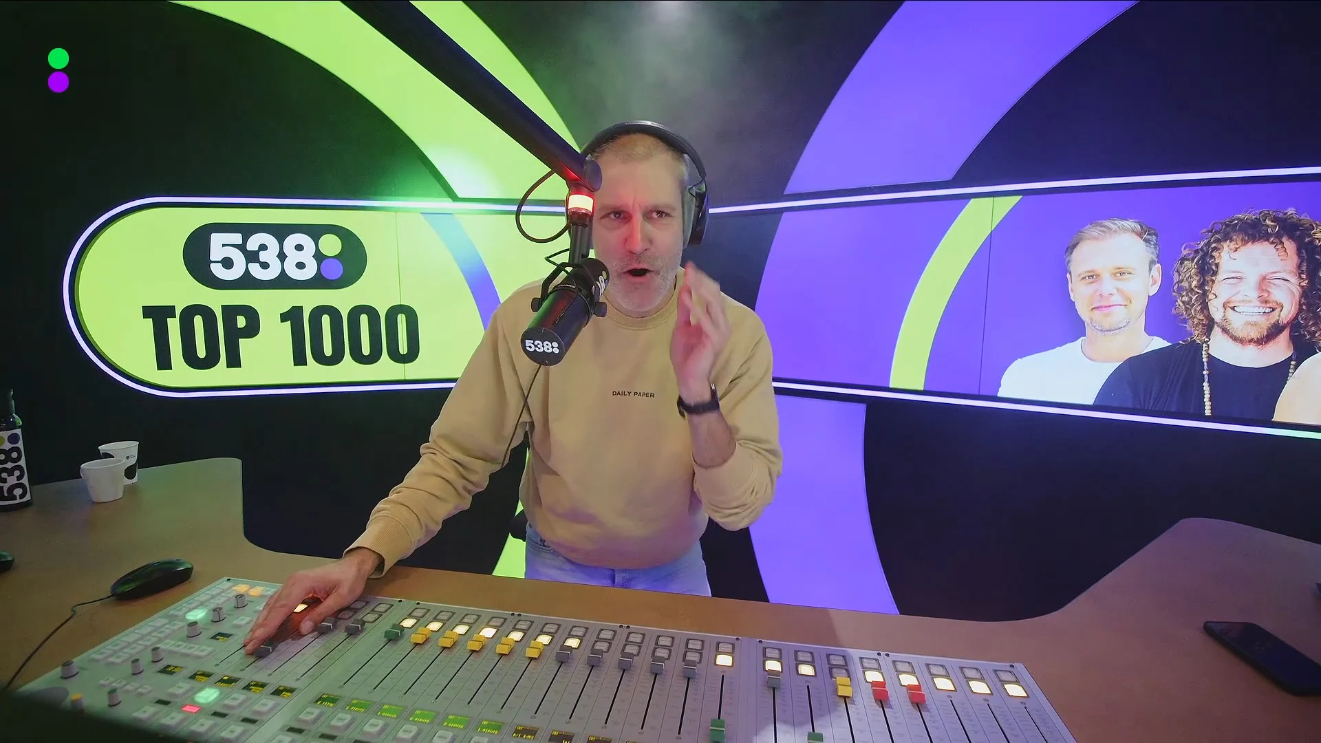 Karlijn raadt koffer 23 en wint € 25.000,- in 538 Stemmenjacht!