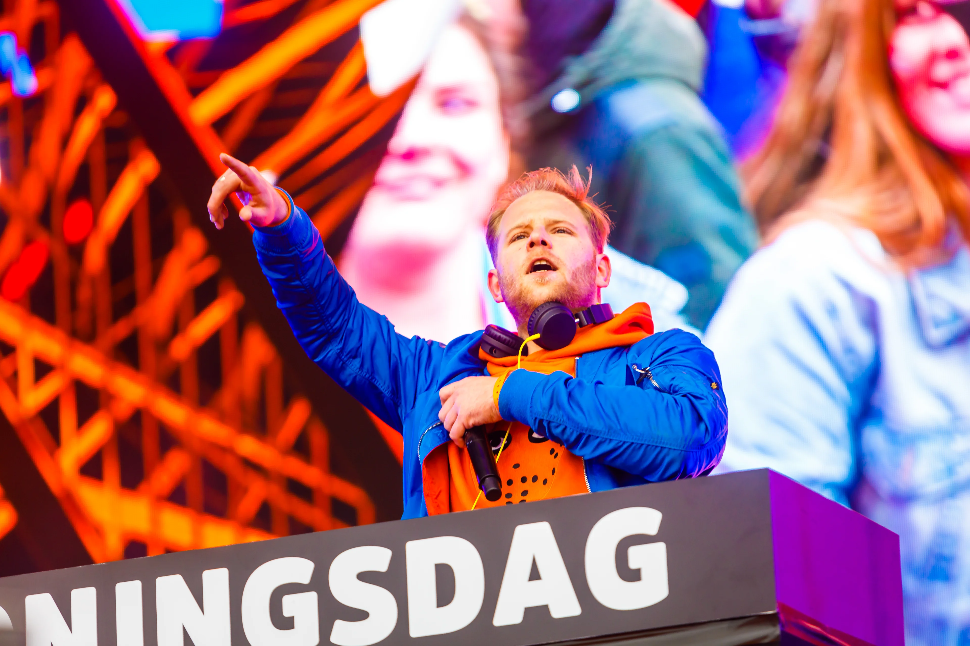 538 Koningsdag gaat los op de set van Ivo van Breukelen