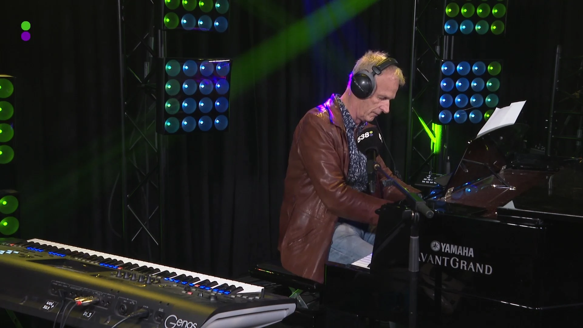 Cor Bakker speelt een quiz met Dennis!