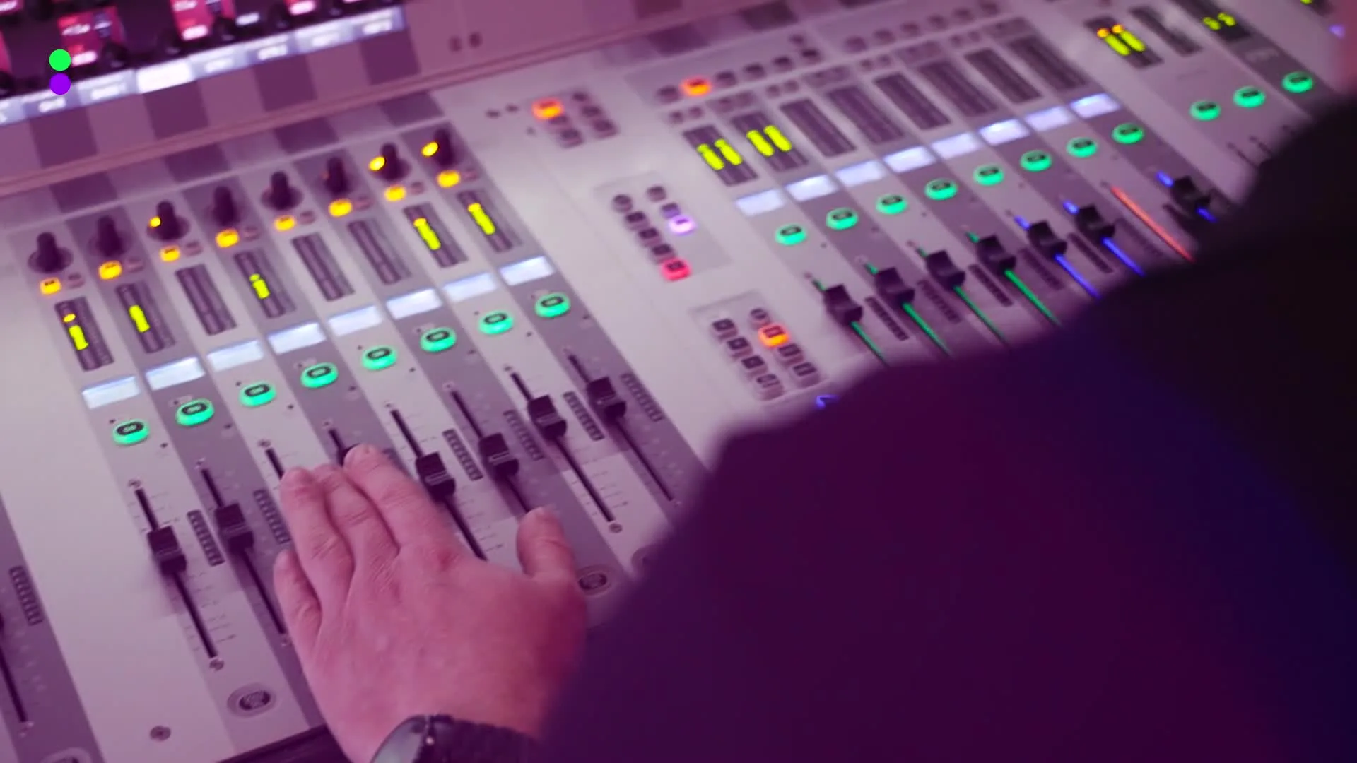 Jordi en Chris Deluxe met een héle dikke millennium-mash up!