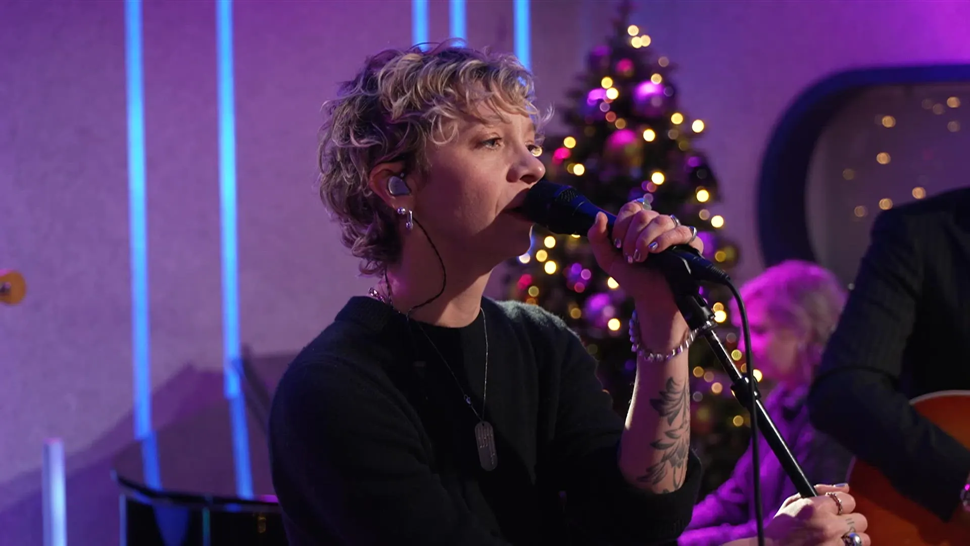 Krezip & Danny Vera – It All Means Nothing (You’re Not Here Now)