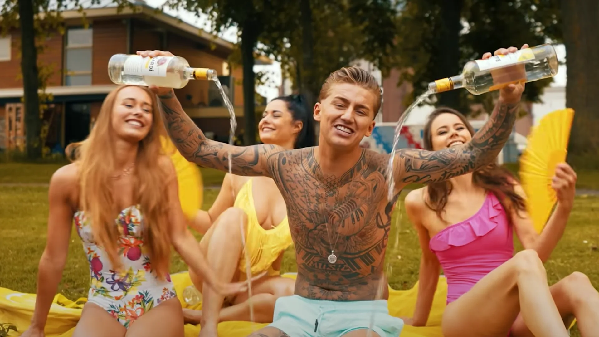 Mart Hoogkamer geeft zwemmen een andere betekenis!