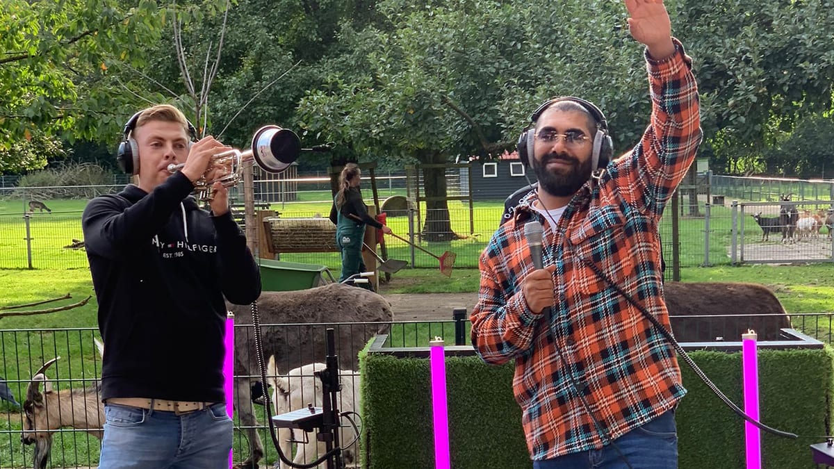 Sjaak verrast Kinderboerderij Enschede-Noord met de 538 Energy Boost!