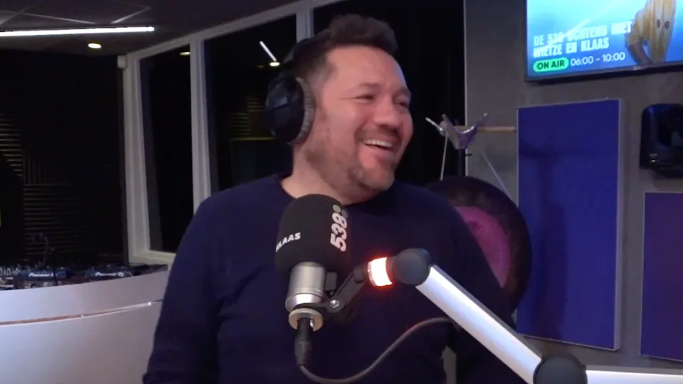 Miley Cyrus vs. Bruno Mars