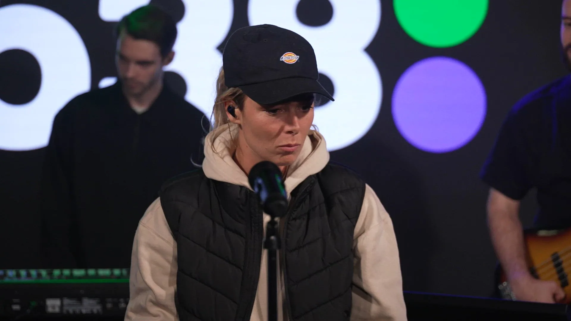 SERA zingt cover Somebody That I Used To Know