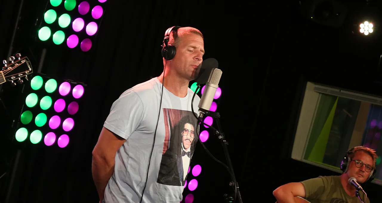 Racoon primeurt nieuwe single live bij Frank!