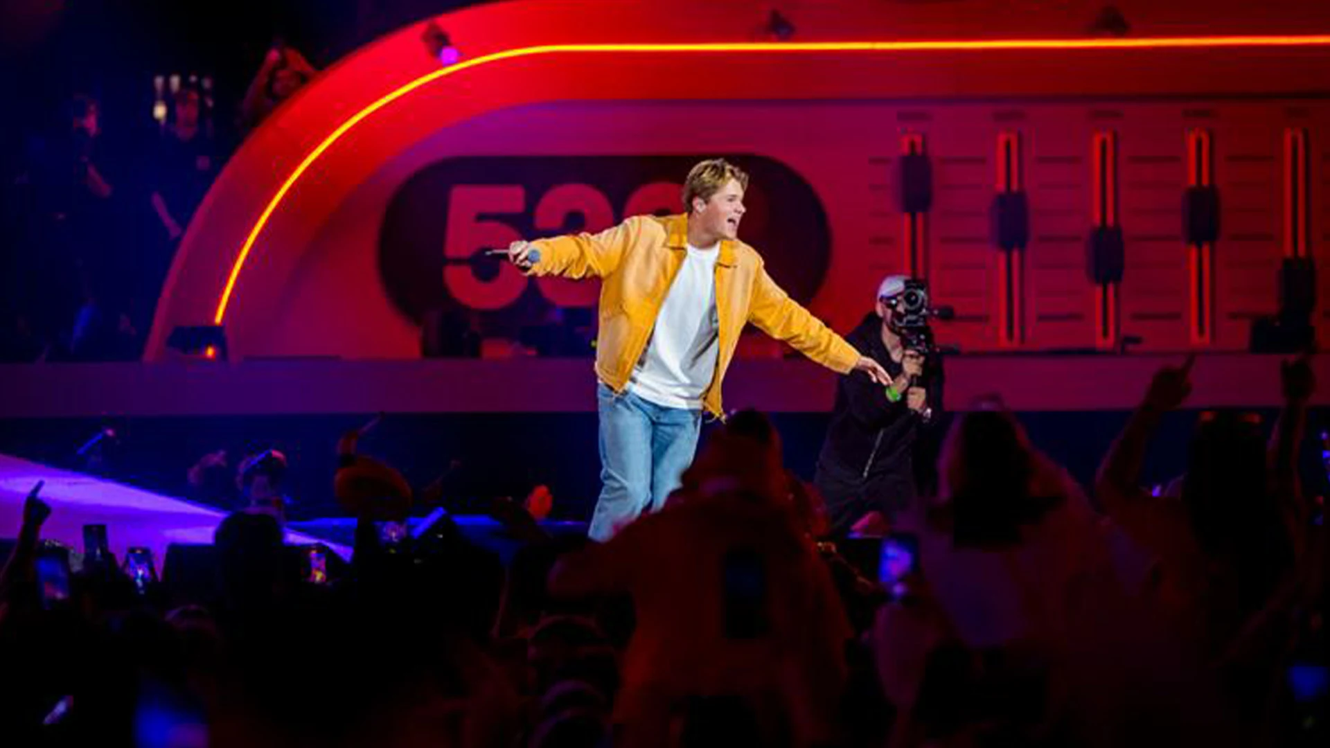 Samuel Welten bezorgt een dosis échte liefde op 538 Koningsdag 2025