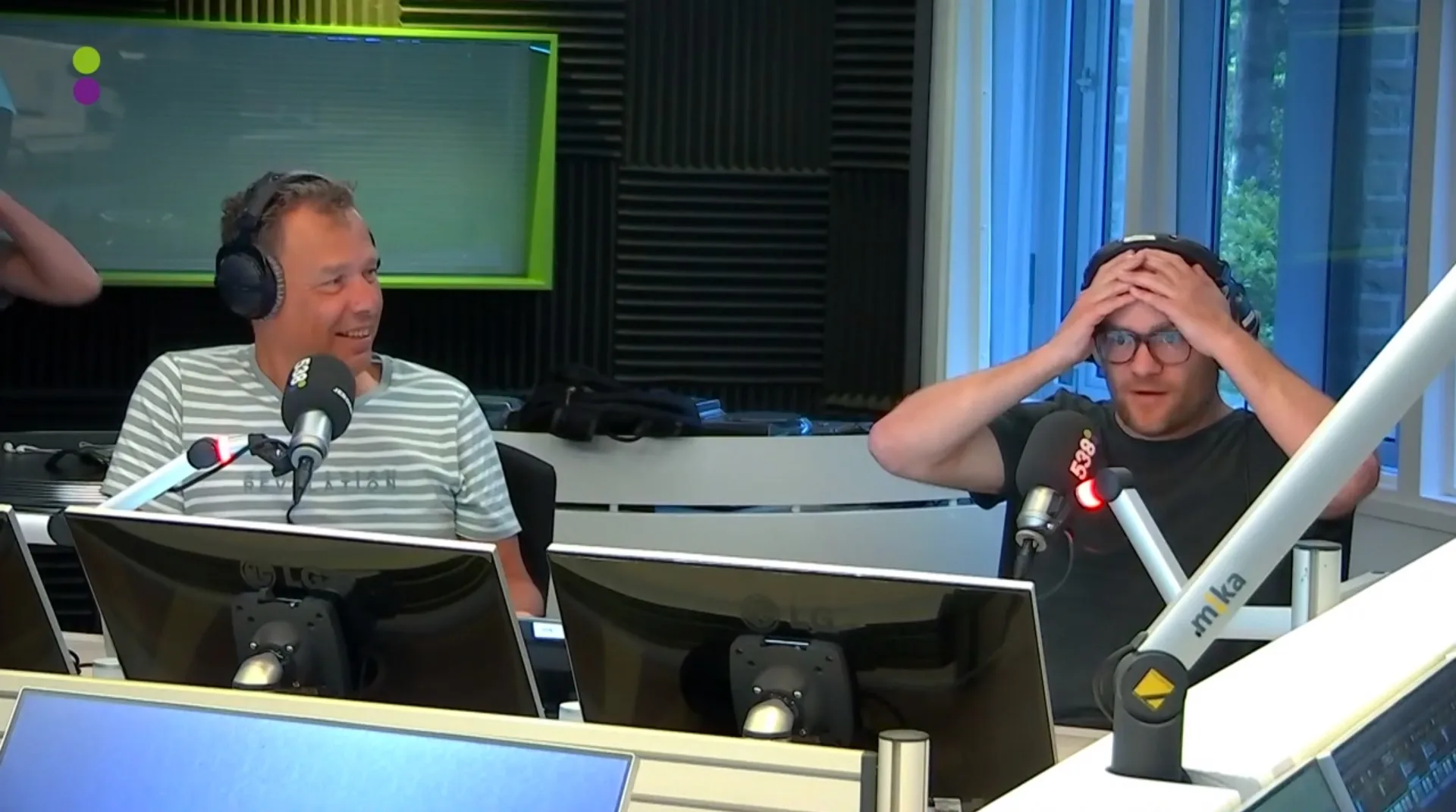 'Heb jij óók nog wagenziekte Hannelore?!'