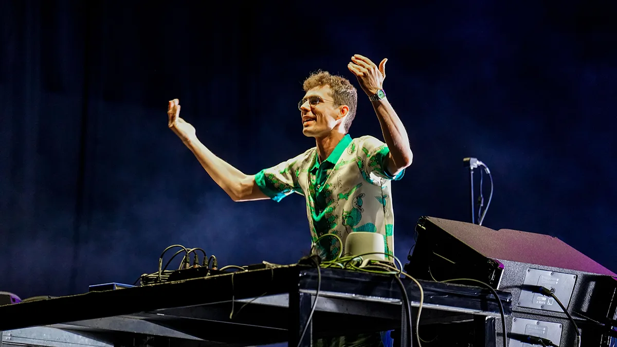 Lost Frequencies en Bastille pakken de Dance Smash met Head Down