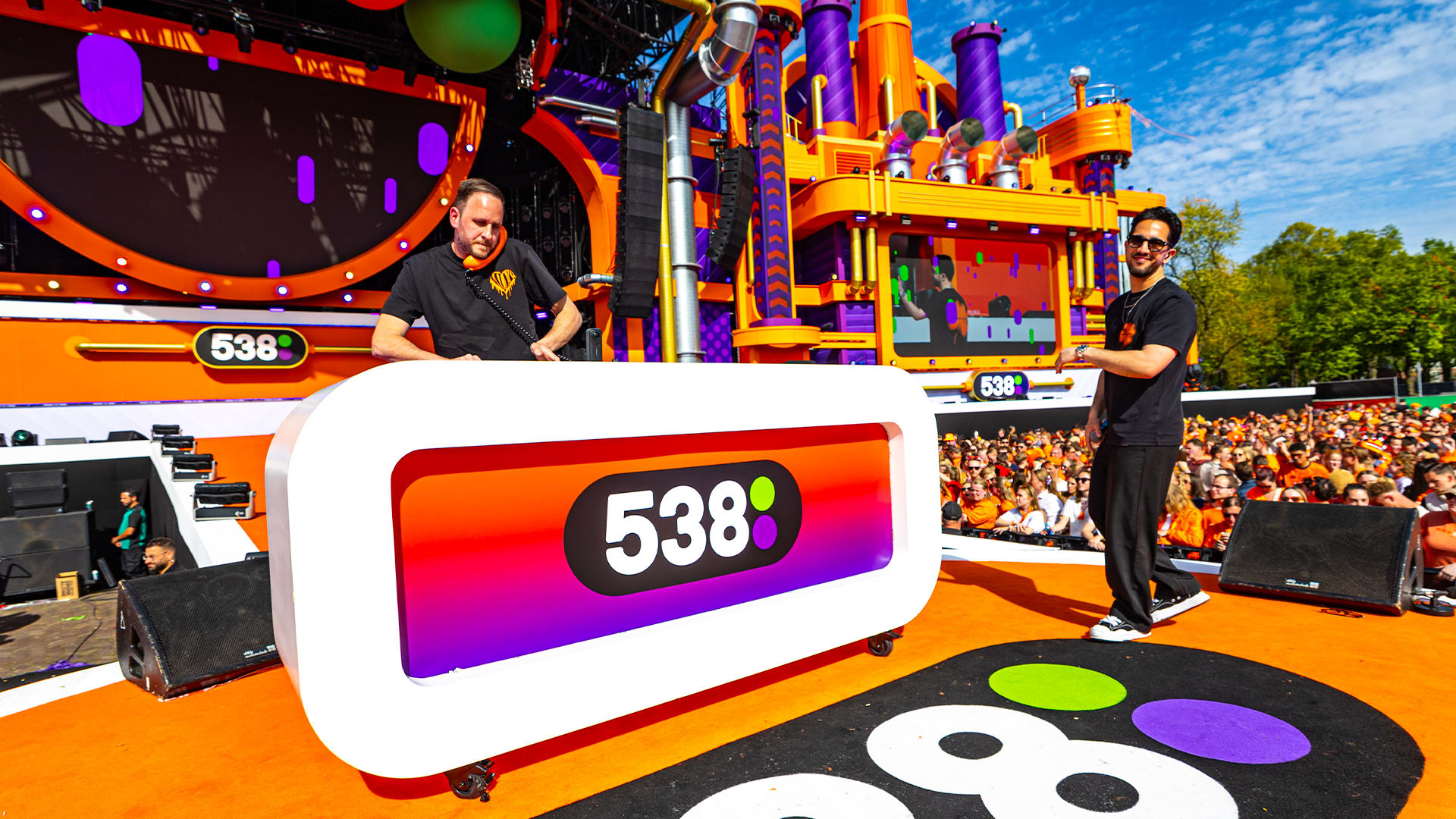 Chris Deluxe mixt de lekkerste platen aan elkaar op 538 Koningsdag