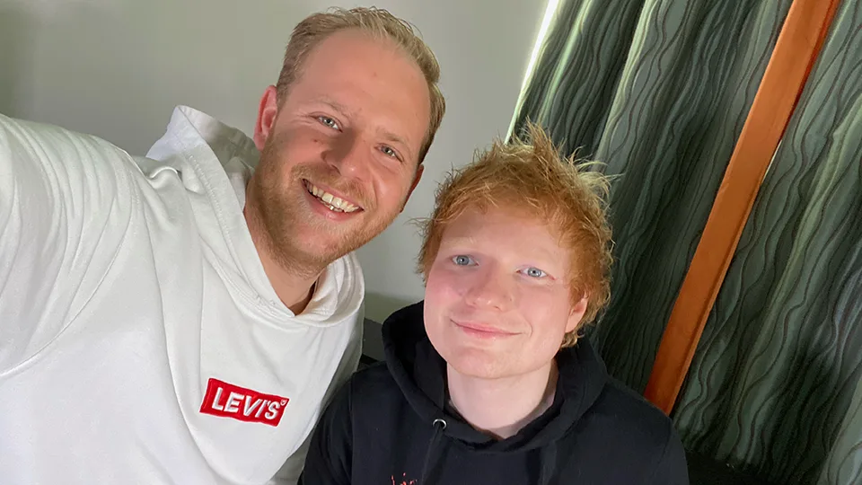 Ed Sheeran over z'n tour, nieuwe album en marmeren penissen... 🍆👀