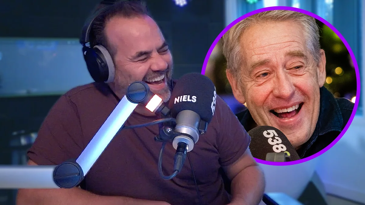 Peter Heerschop heeft nieuwe uitvinding: de 'krentenpouce' 😋😂