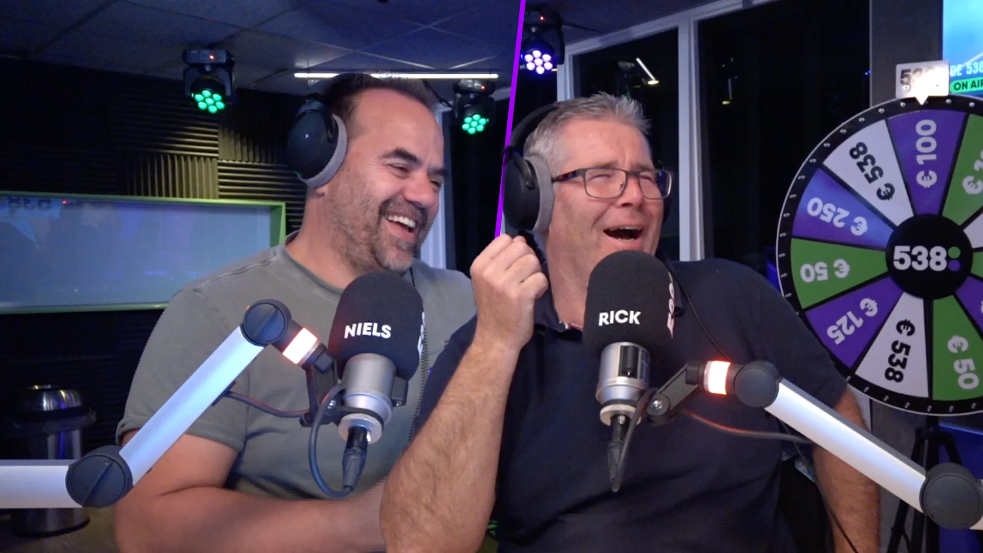 Drukke boel op dierendag: Rene Boogaart heeft 21 honden! 😱