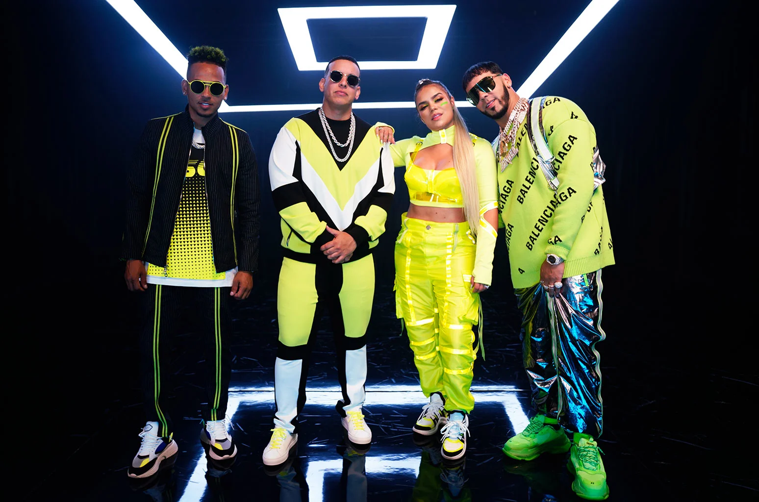 GEKRAAKT: Anuel AA, Daddy Yankee & Karol G - China (Feat. J Balvin & Ozuna)