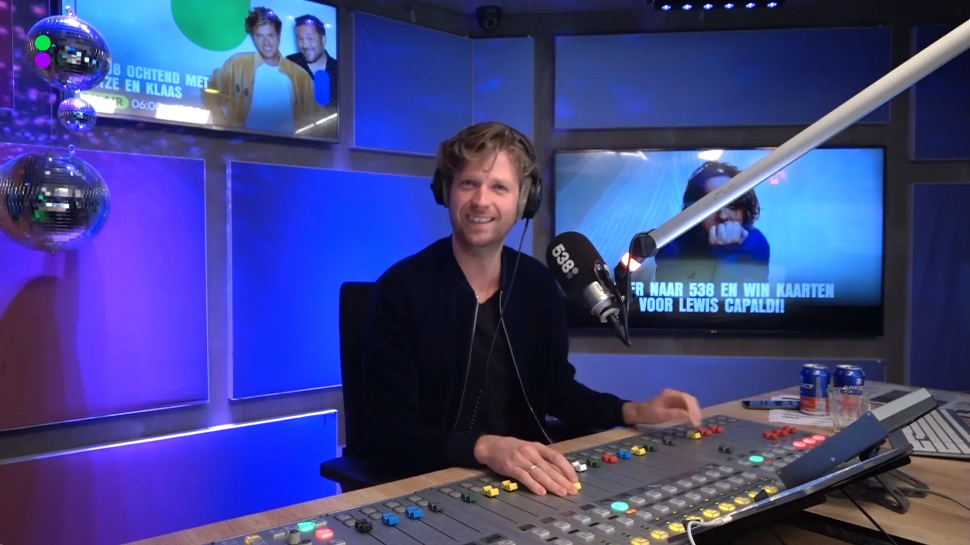 Wietze deelt met z'n vrouw...