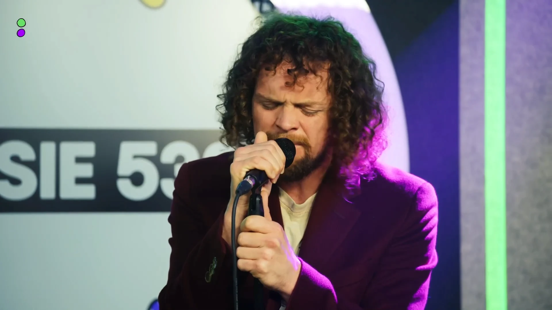 DI-RECT met een prachtige akoestische versie van Through the Looking Glass!