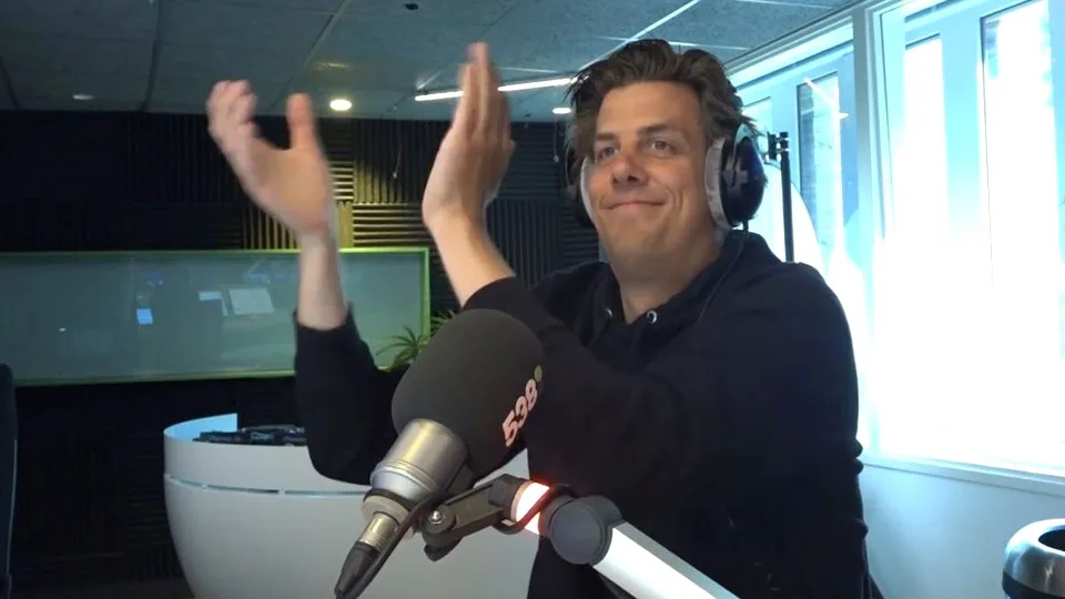 Davina Michelle pakt de 538 Favourite