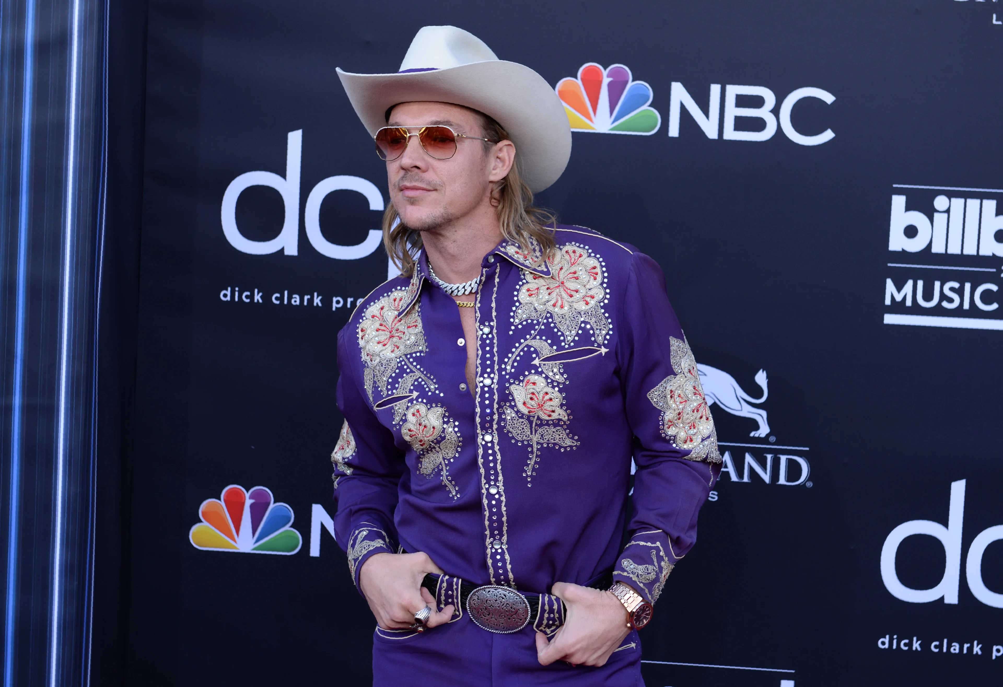 Gekraakt: Spicy - Herve Pagez, Diplo ft. Charli XCX