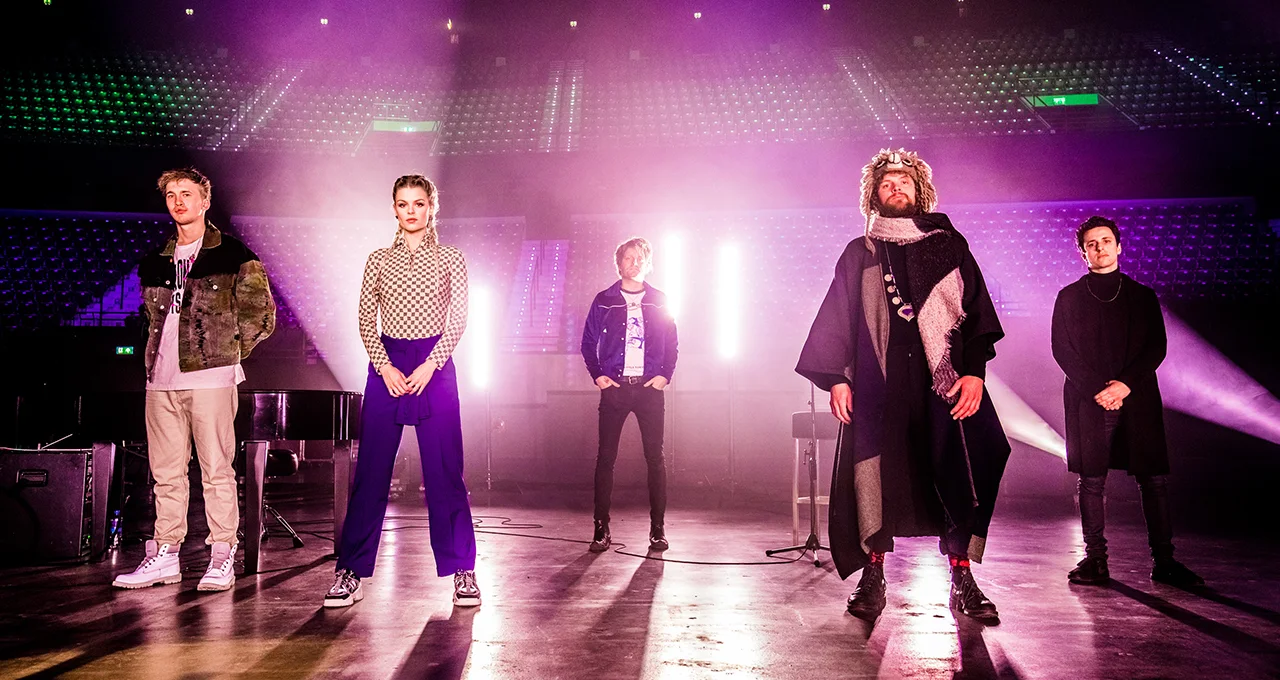 17 Miljoen Mensen is officieel uitgebracht als single!