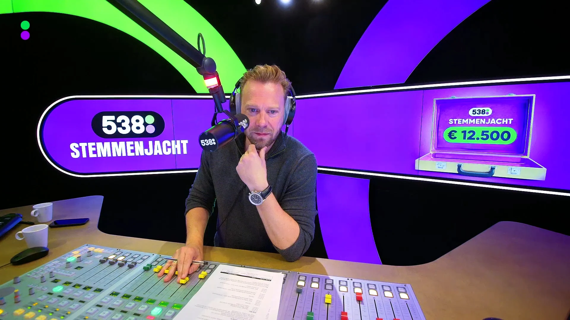 Robèrt van Beckhoven geeft tips voor een heerlijke paasstol