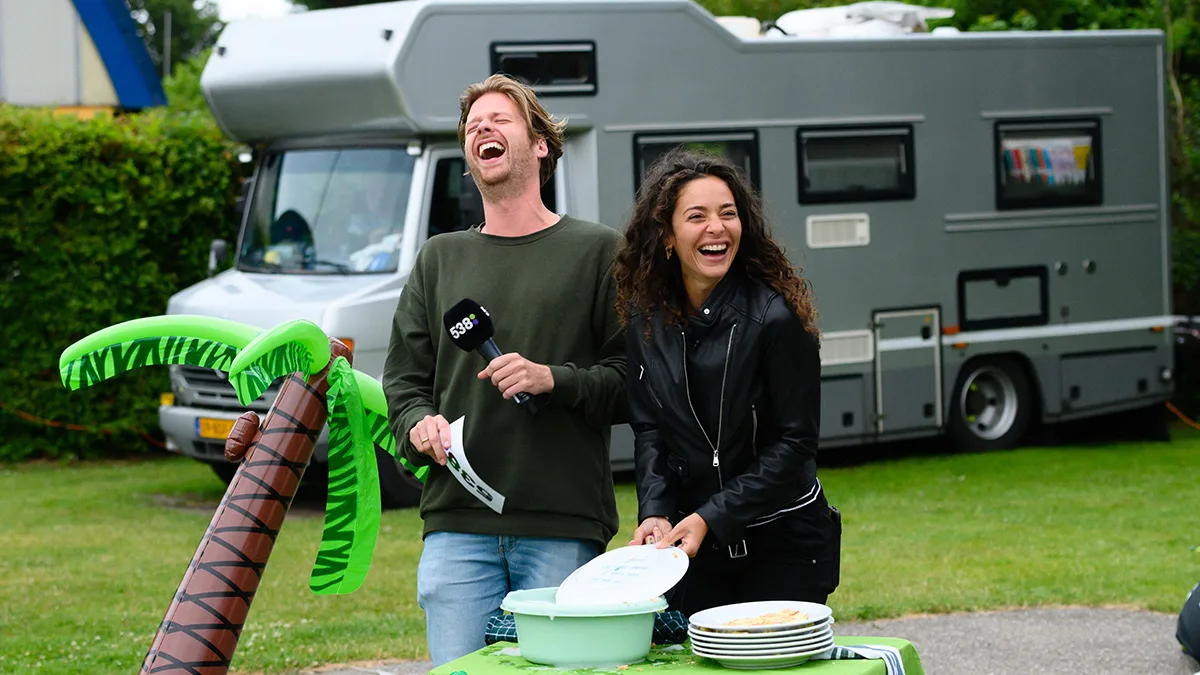 Fajah Lourens maakt 3x per week pikante foto's van zichzelf