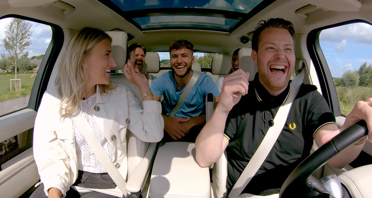 Hilarisch! Team Wietze doet ‘Chrispool Karaoke’ met Suzan & Freek