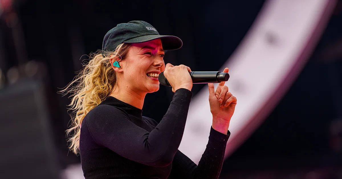 SERA zingt als een ster op 538 Koningsdag