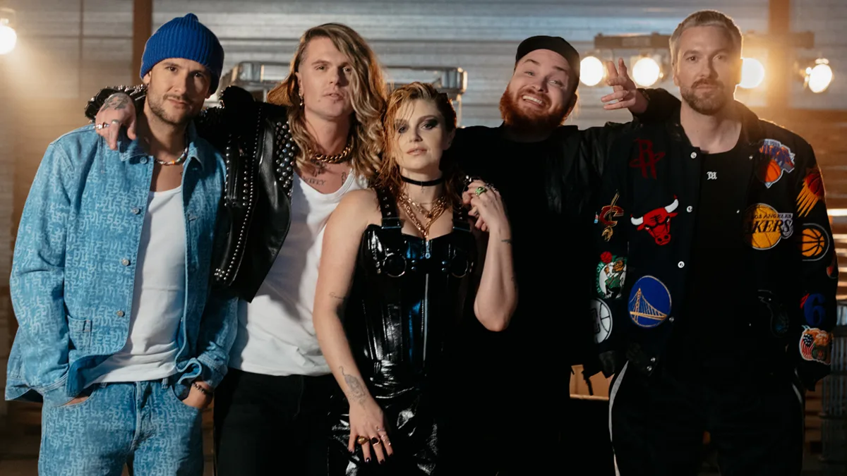 Kris Kross Amsterdam, Donnie en Roxeanne Hazes releasen remake van K3's Oya Lélé