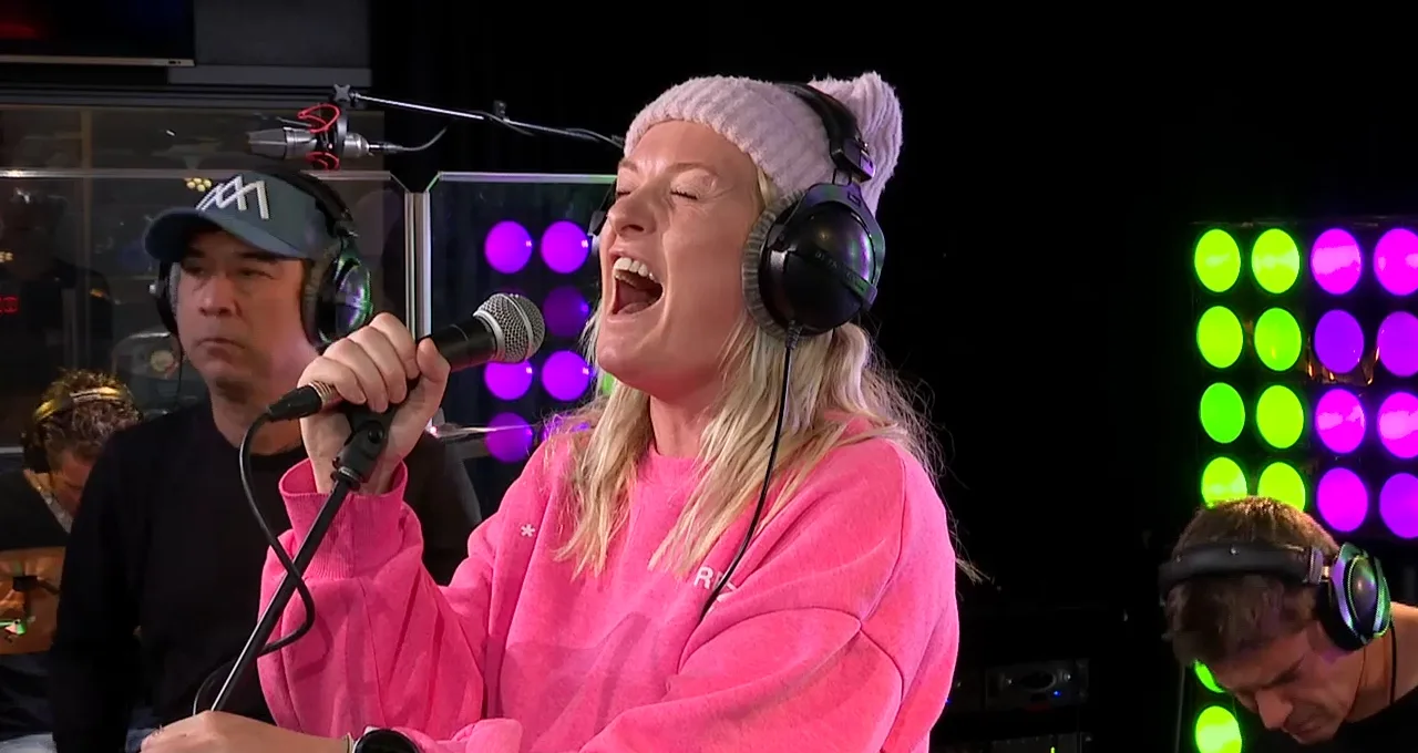 Gaat Miss Montreal wéér knallen met haar kerstsingle?