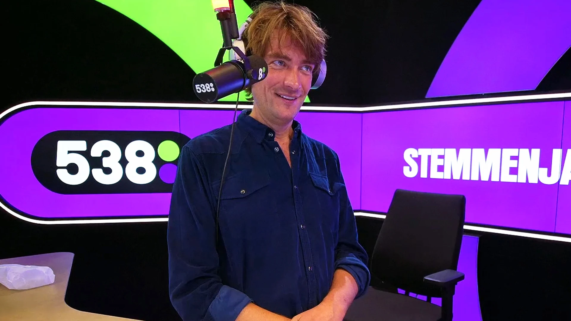 Luisteraar heeft zijn bed al twee jaar lang niet verschoond?! 🤢🛏️