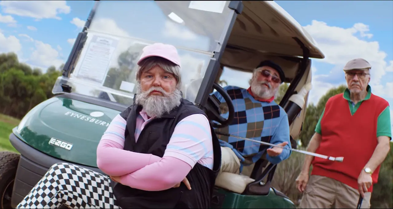 Dit supervrolijke (gekke) nummer krijg je niet meer uit je hoofd!