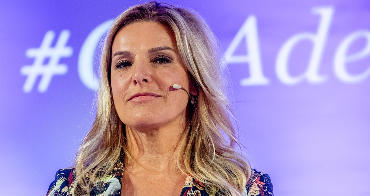 LOL! Lucille Werner brengt Frank in verlegenheid!