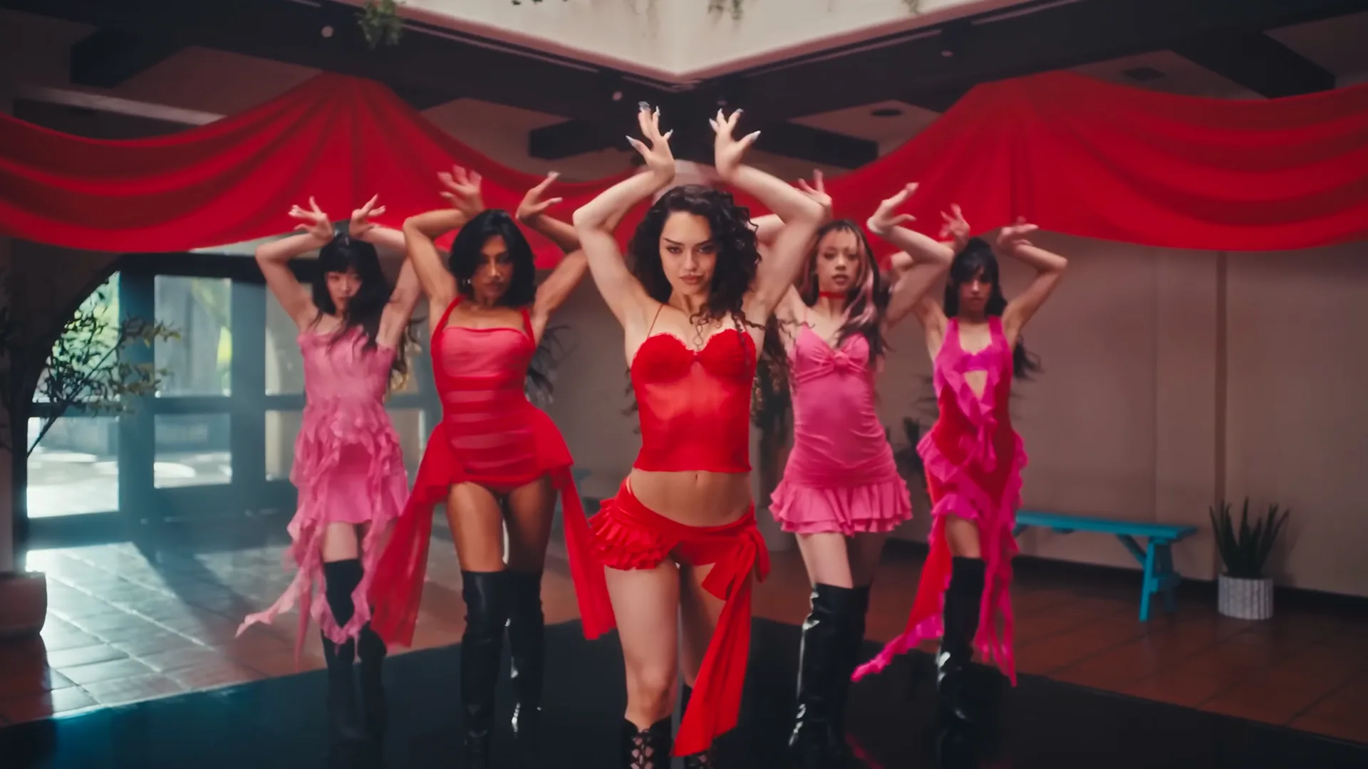 Gabriela van KATSEYE is deze week de 538 Favourite! 🔥