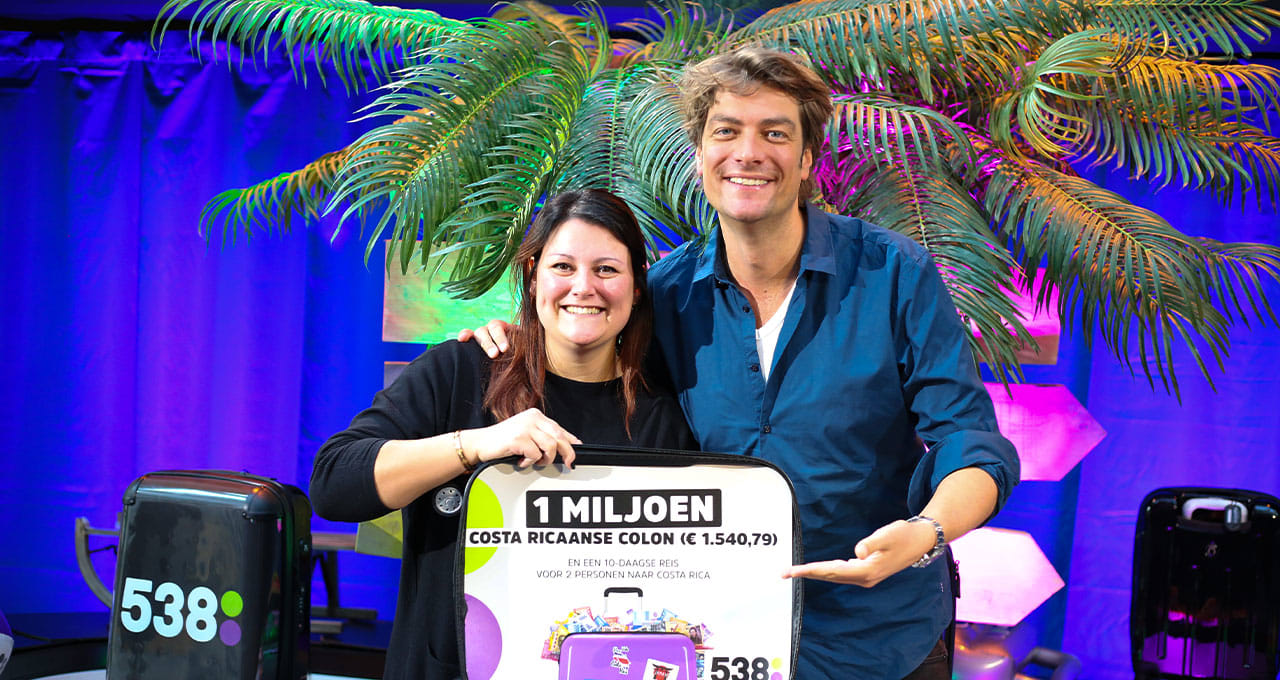 Stephanie wint een miljoen en gaat naar...