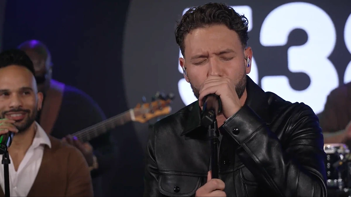 Rolf Sanchez covert Despacito van Luis Fonsi en Daddy Yankee! 🪩