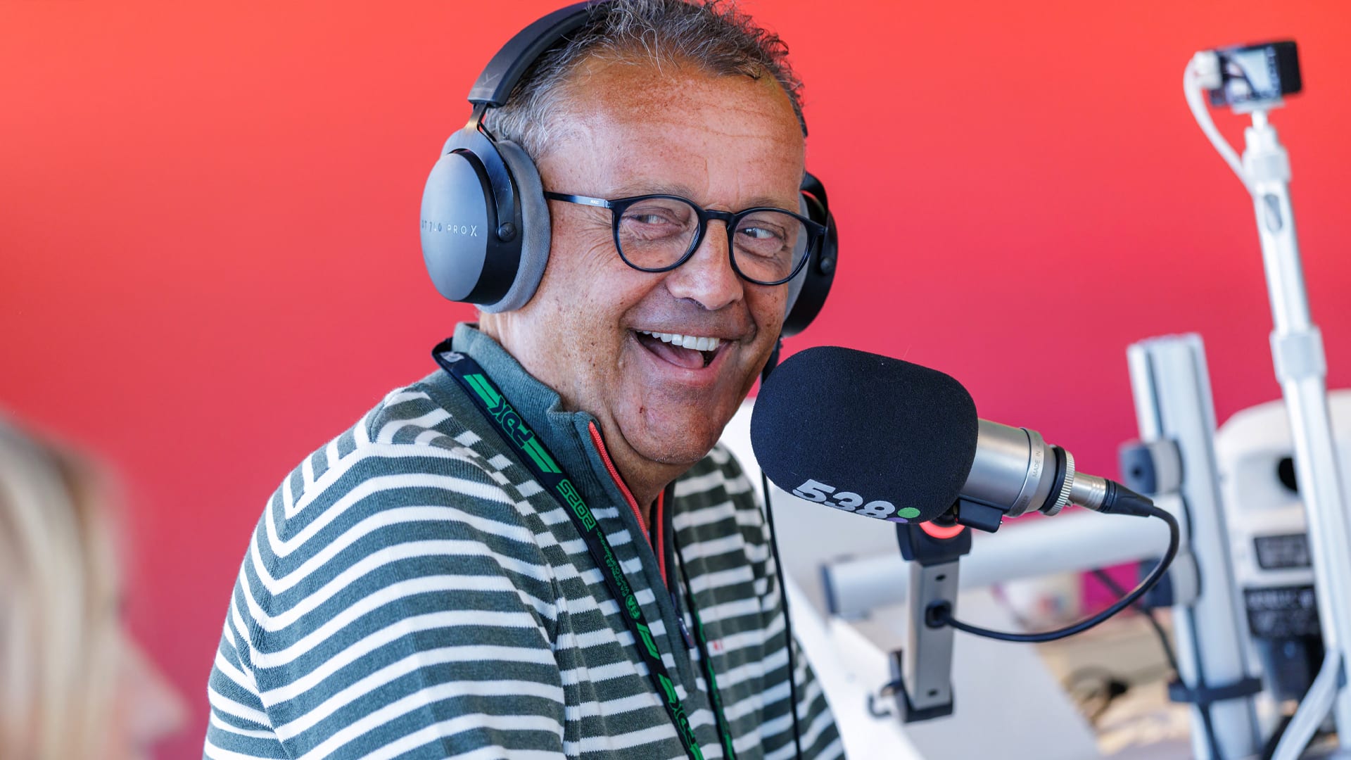 Jack Plooij belandde in de Formule 1 door zichzelf in de wc op te sluiten 😂🚽