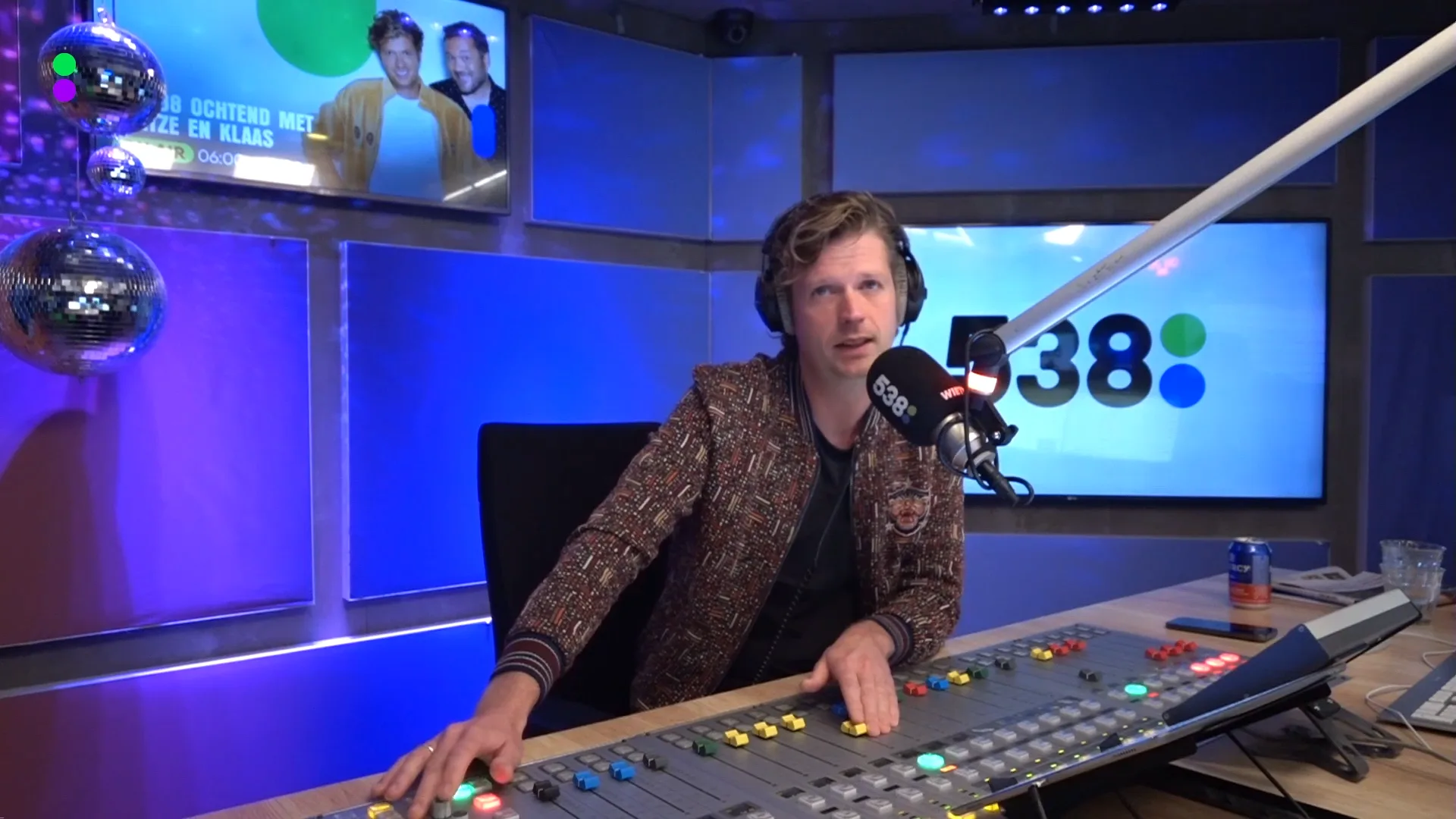 Mart Hoogkamer primeurt Mijn Oranje Hart