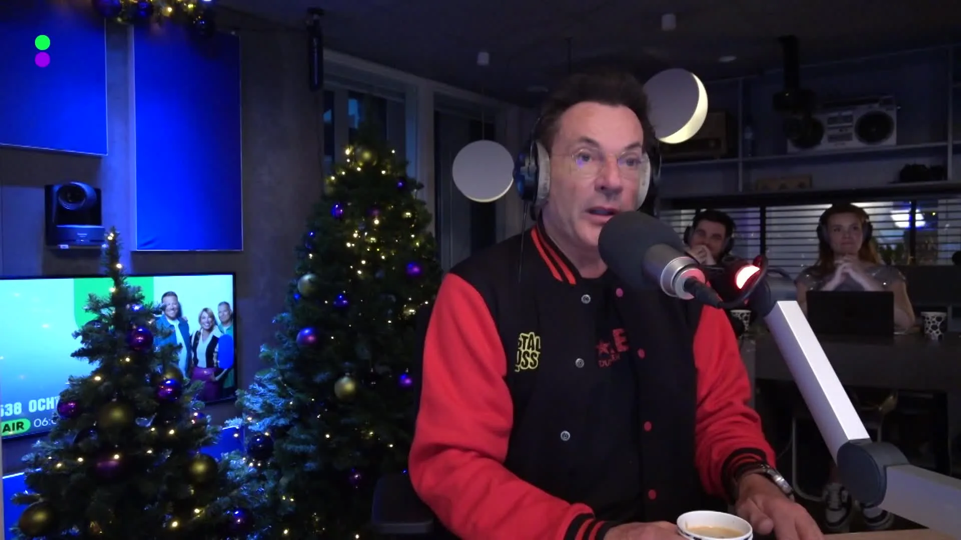 Gerard Joling zet de 538-studio op stelten!