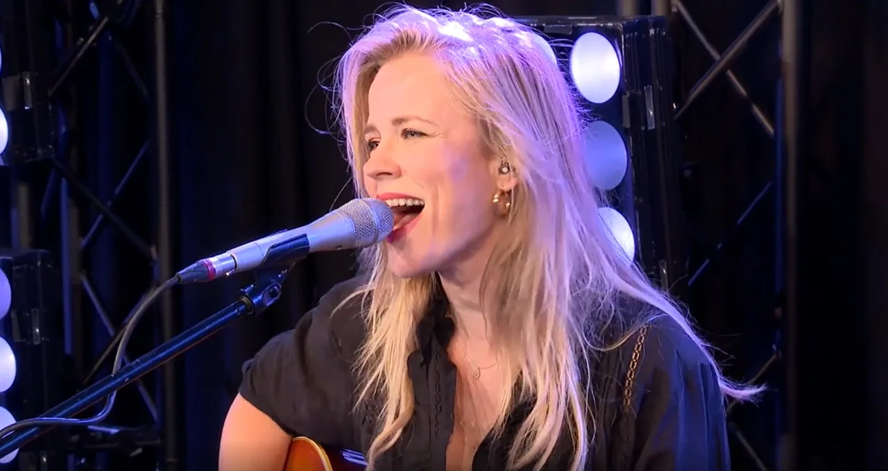 Ilse DeLange brengt een lach op je gezicht!