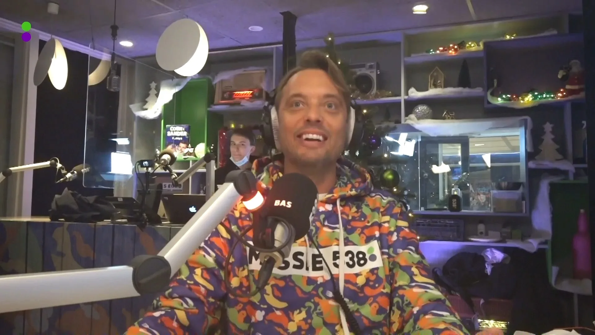 Wát een bedrag! Bas Smit hengelt duizenden euro's binnen met ...