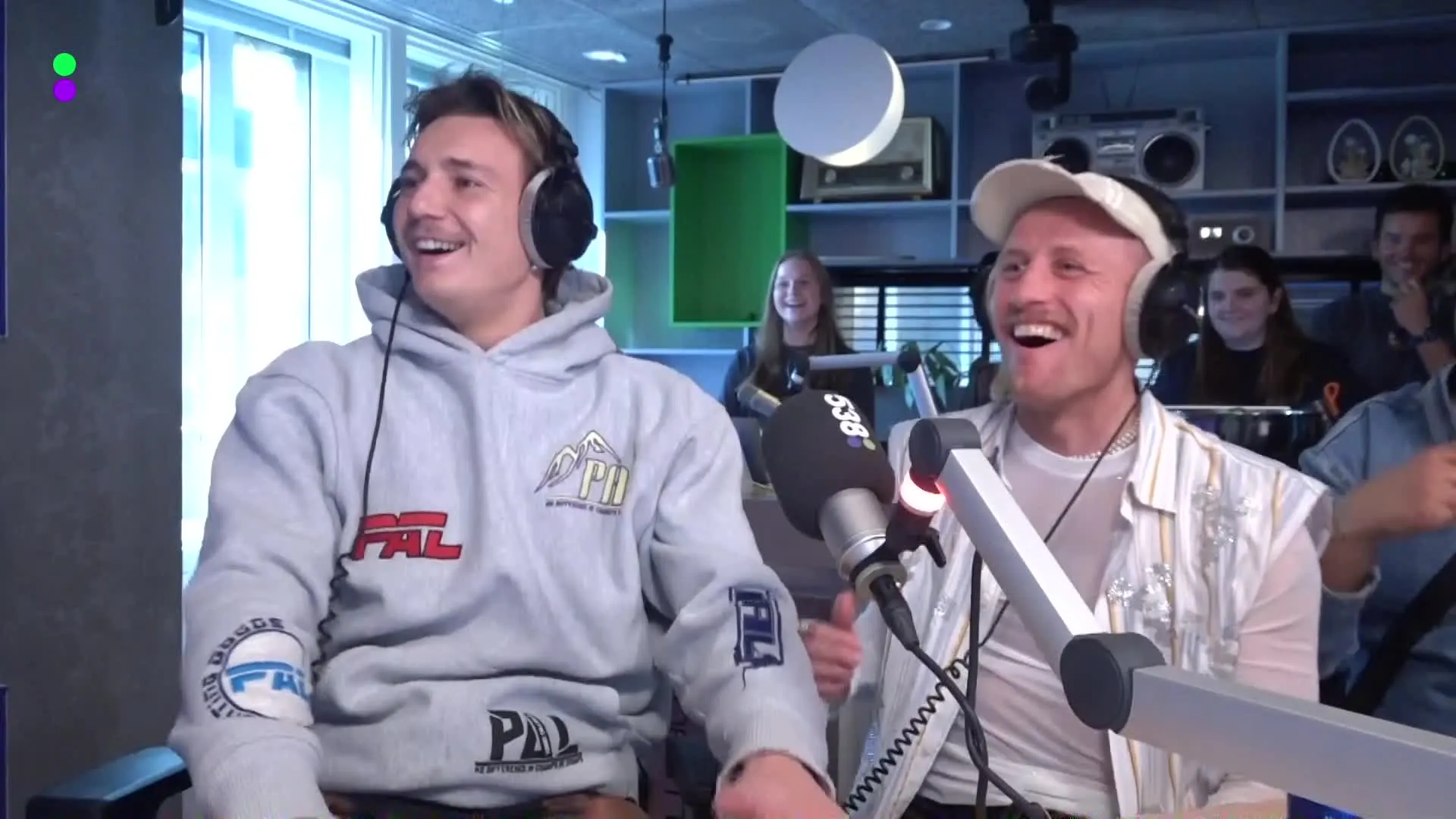 Goldband komt gezellig langs bij Frank!